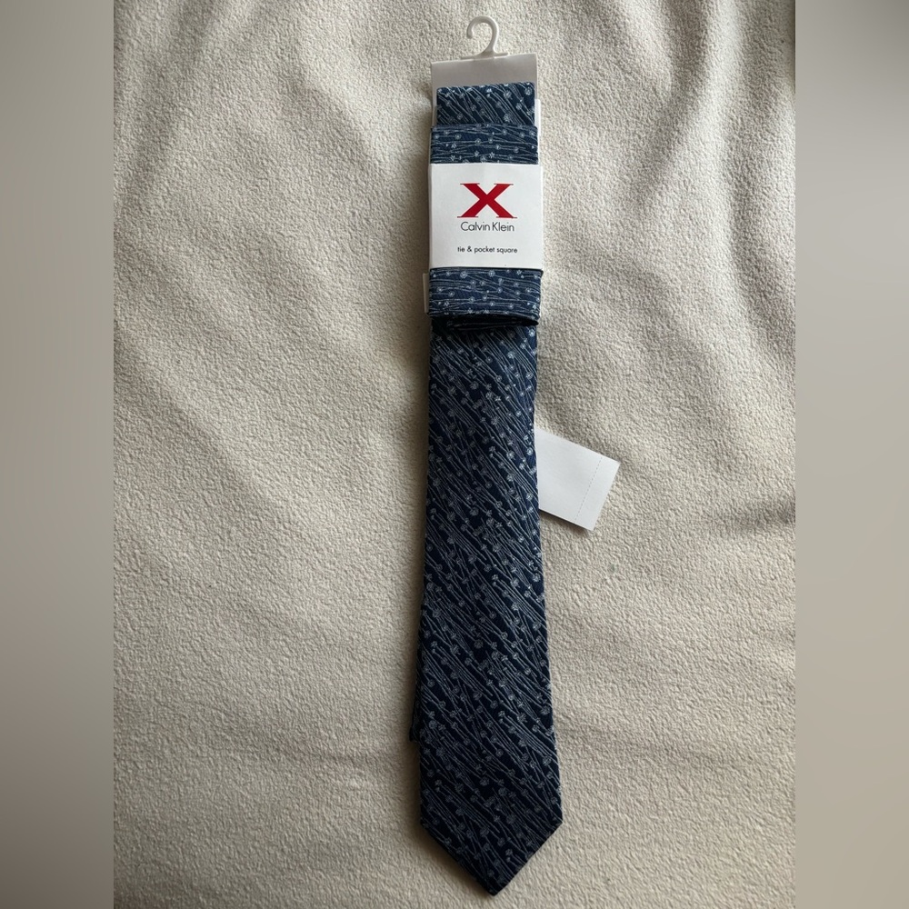 Calvin Klein Navy Patterned Tie